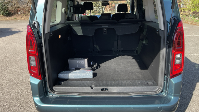 Vauxhall Combo Life 100kW Ultimate XL 50kWh 5dr Auto Electric Estate